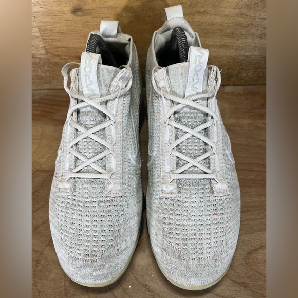 Nike Air VaporMax 2021 Flyknit Womens Size 10 Running Shoes Sneakers White - Picture 3 of 10